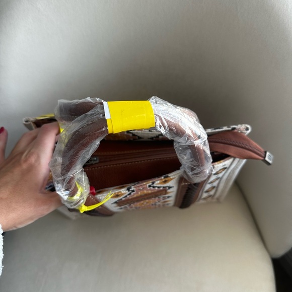 Wrangler Purse - Picture 2 of 3